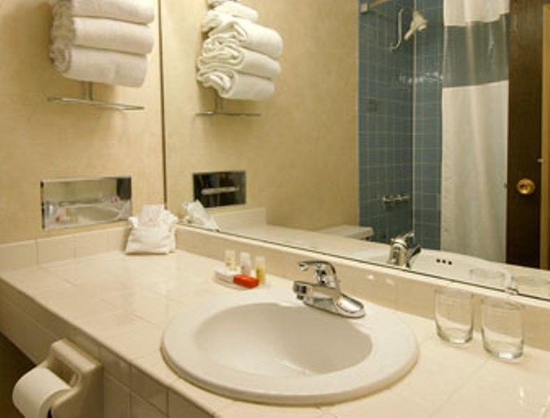 Ramada Conference Center Otel Morgantown Oda fotoğraf